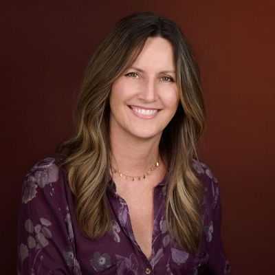 Amy Vincze