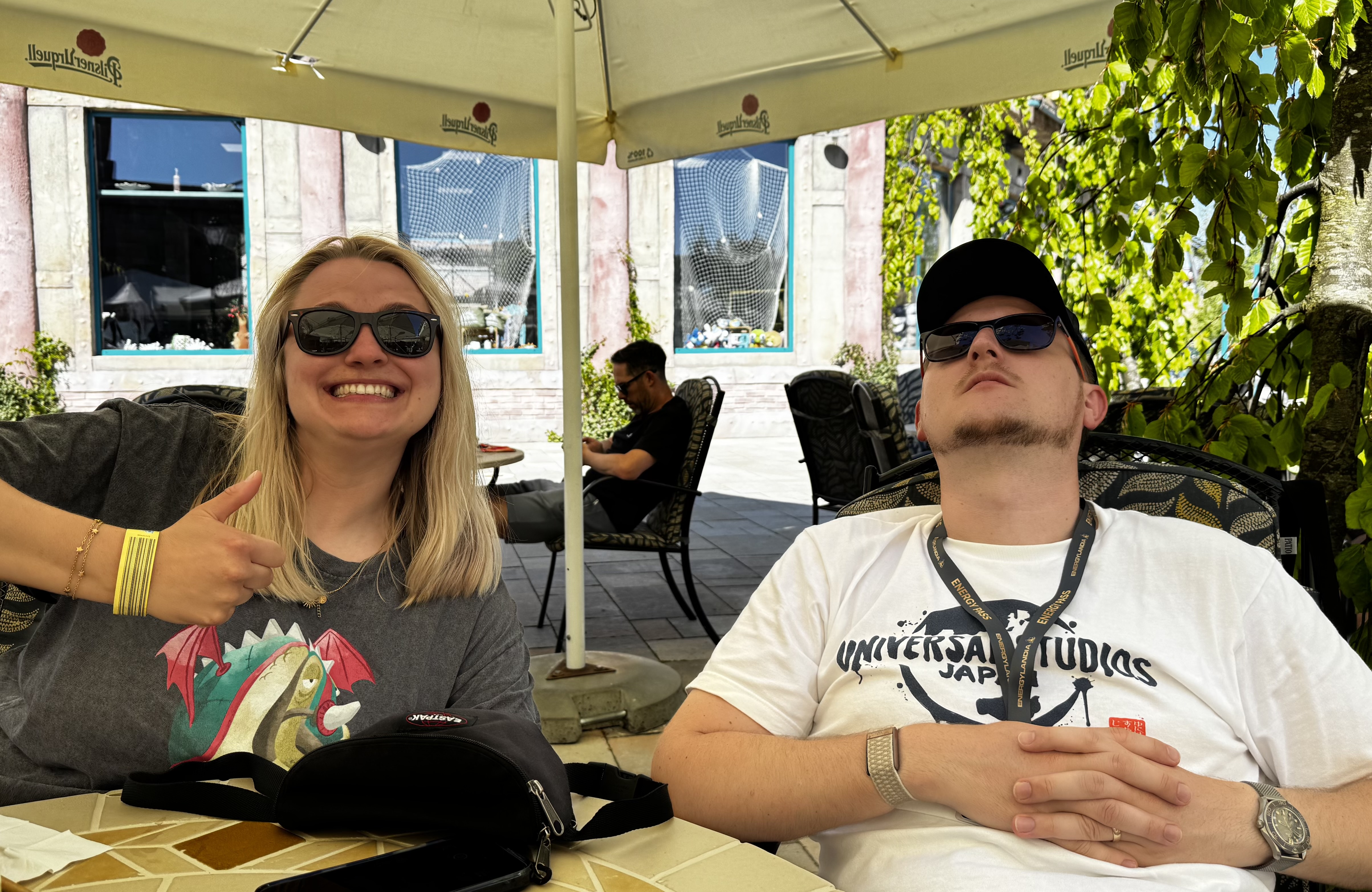 Cindy & Florian im Cafe Flo schläft
