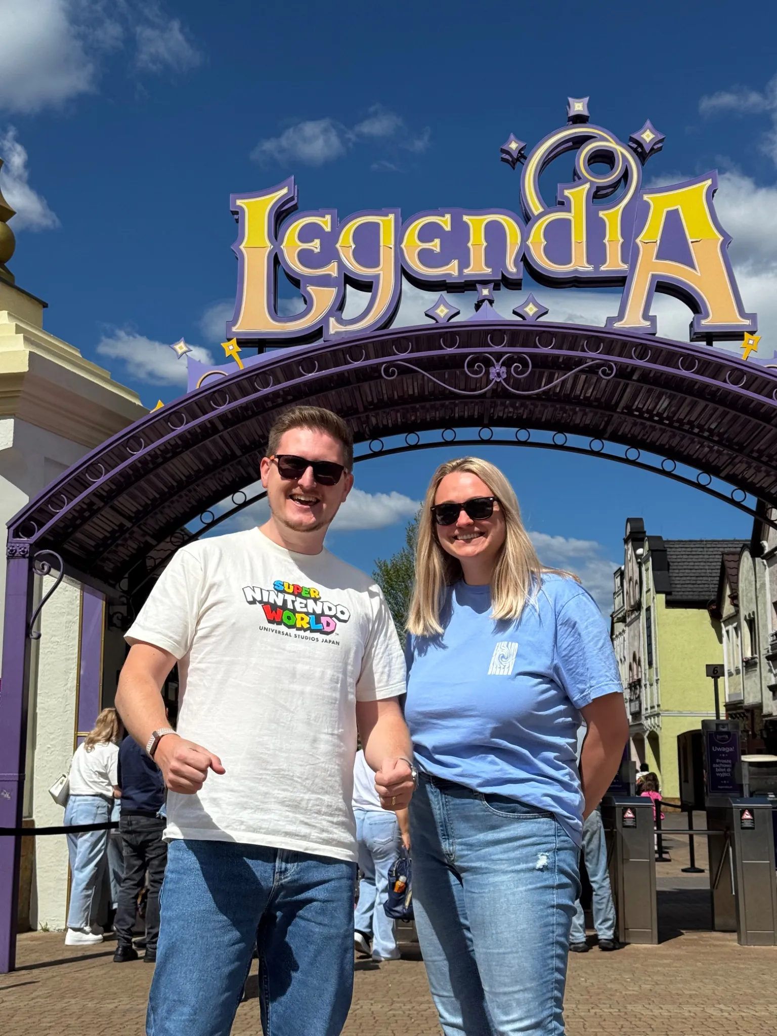 Cindy und Flo vor Legendia